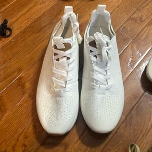 Steve Madden Brixx Sneaker (White)